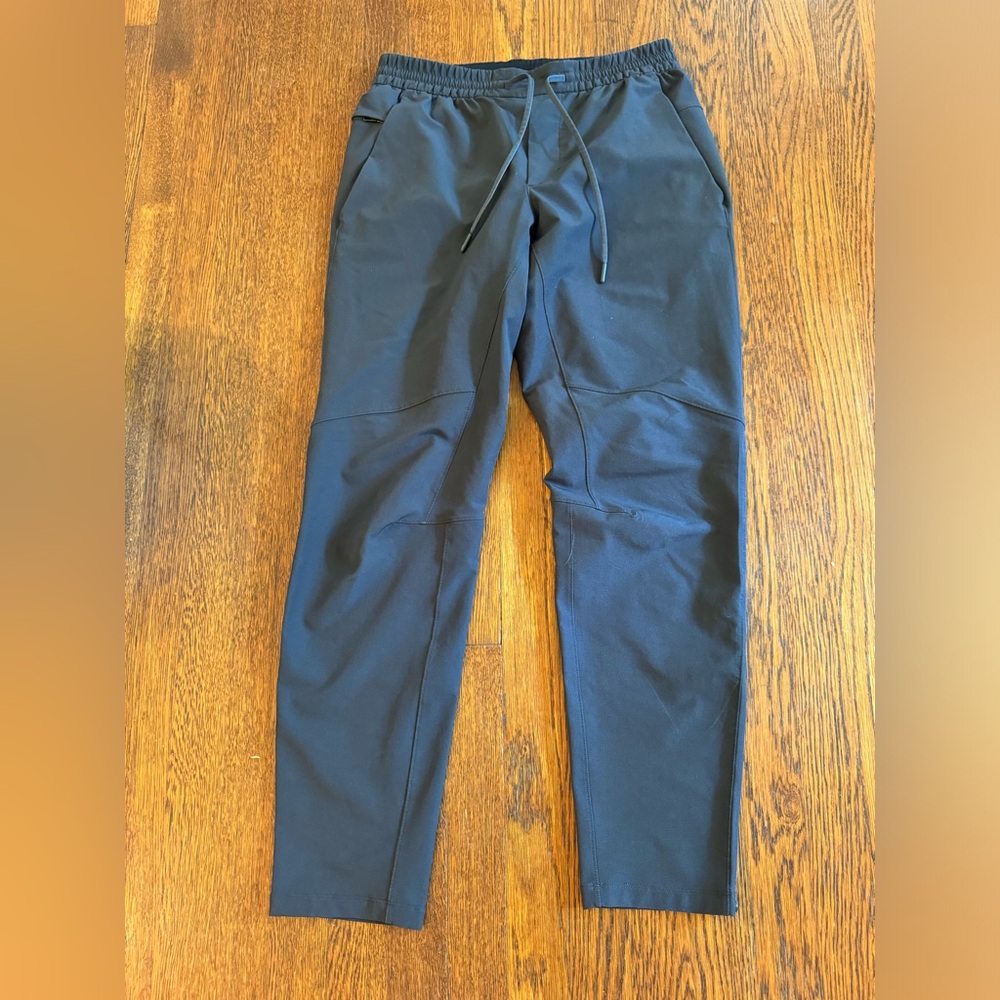 Lululemon License to Train pants - size medium
